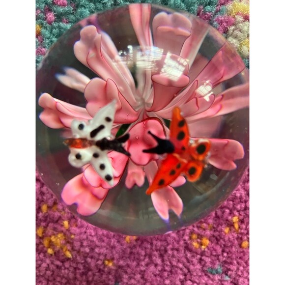 glass paperweight Dynesty Gallery Heirloom Collectibles Butterflies 2 in. - Picture 1 of 6